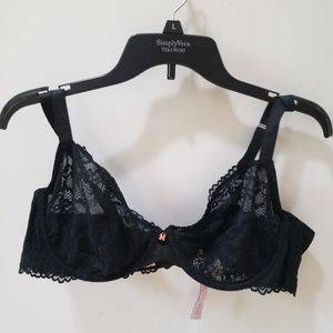 Savage x fenty black lace bra